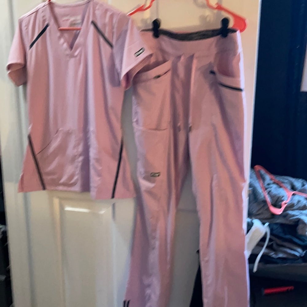 Greys Anatomy Dusty Rose scrub set.
